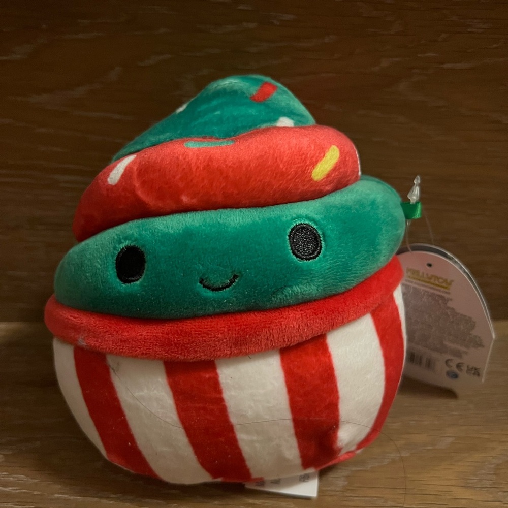 Squishmallow Chantal Christmas cupcake